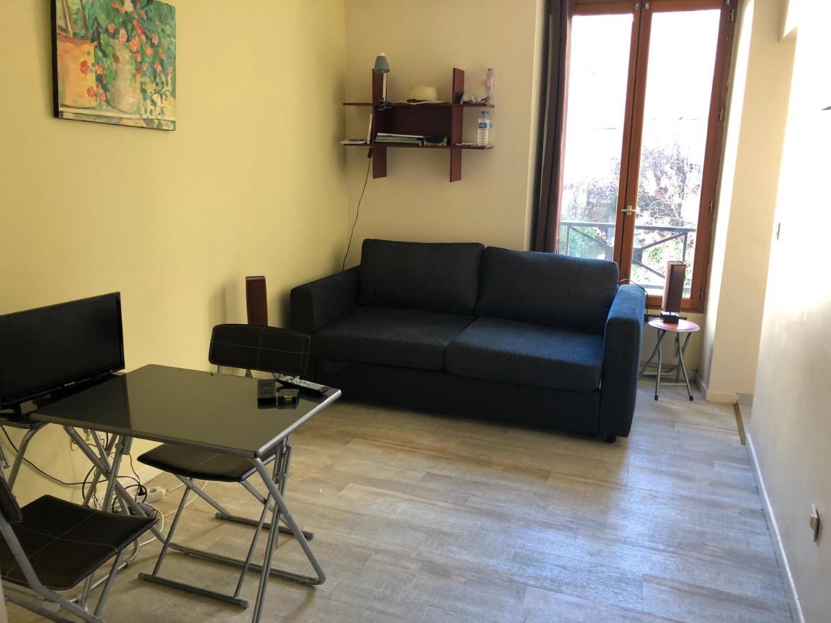 23 Rue De La Chapelle Paris Exterior foto